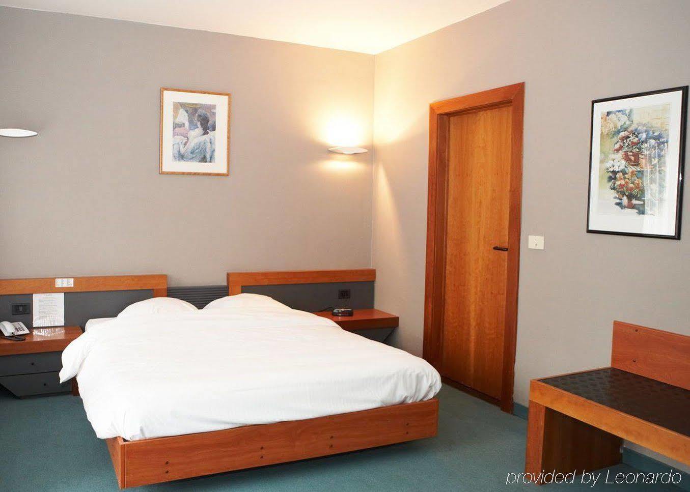 Hotel Cortina Wevelgem Cameră foto